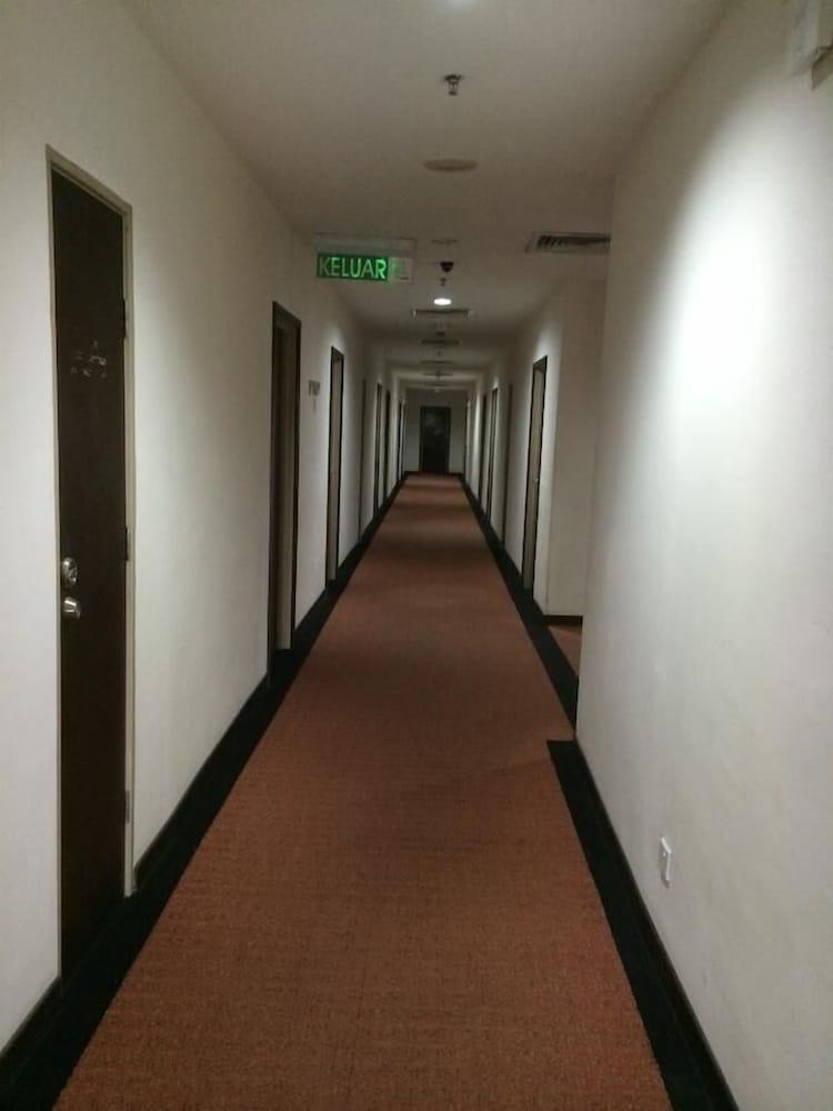 Carlton Hotel שאה אלאם מראה חיצוני תמונה