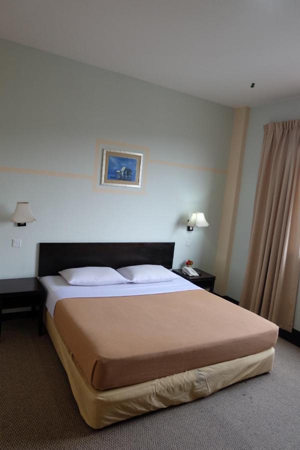 Carlton Hotel שאה אלאם מראה חיצוני תמונה