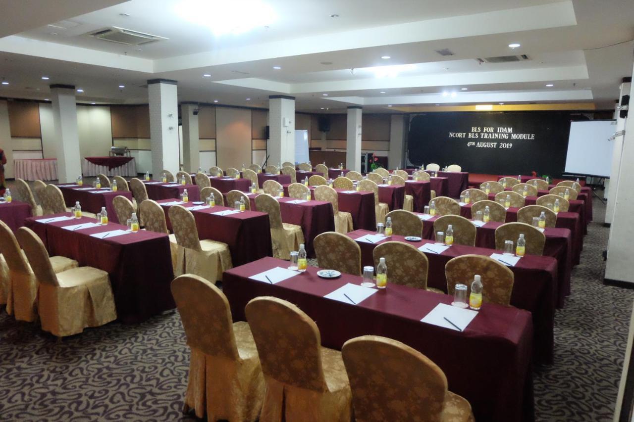 Carlton Hotel שאה אלאם מראה חיצוני תמונה